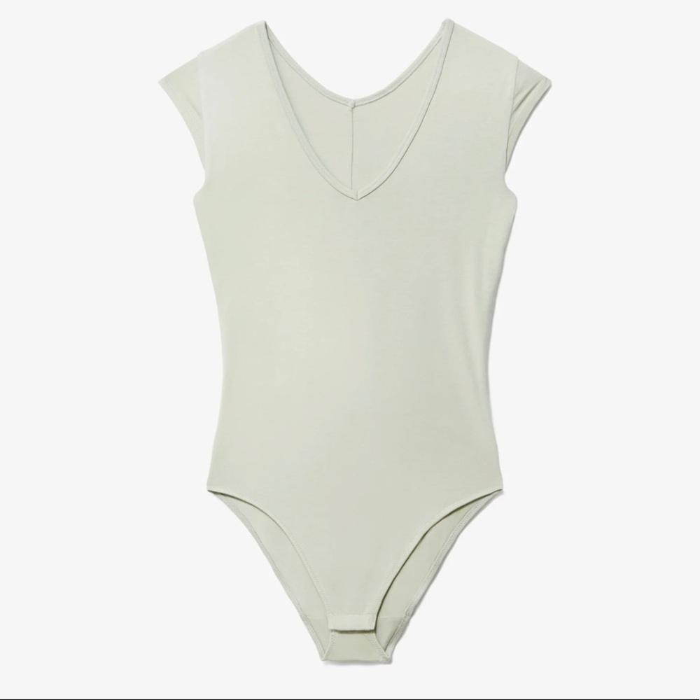 Everlane Bodysuit Small v neck layering